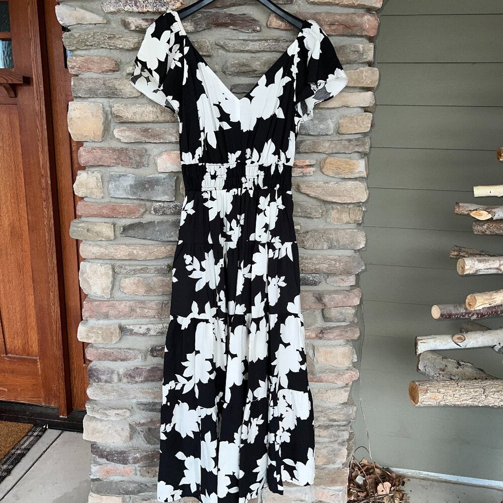 RACHEL ZOE Black White Floral Flutter Slv Tiered Ruffle Skirt Maxi Dress S M NWT